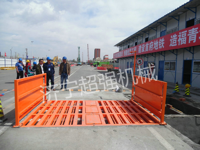 超（chāo）強100T工程（chéng）洗車機